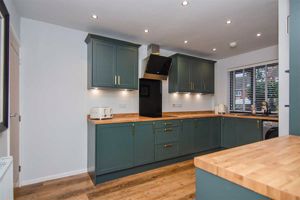 Photo 11- click for photo gallery